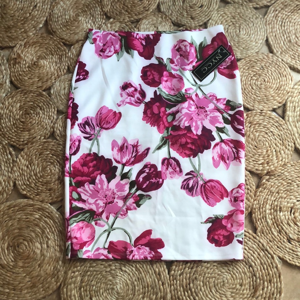 NYCC NWT pencil skirt small